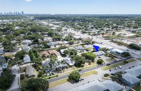 366 47th Avenue N St Petersburg FL 33703