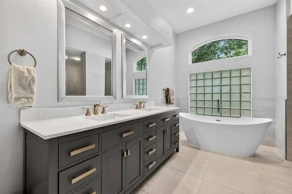 17820 Osprey Pointe Place Tampa FL 33647