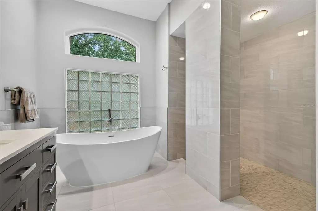 17820 Osprey Pointe Place Tampa FL 33647