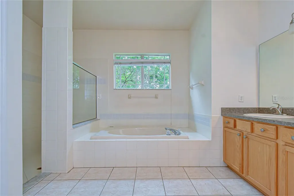 1142 Lumsden Trace Circle Valrico FL 33594