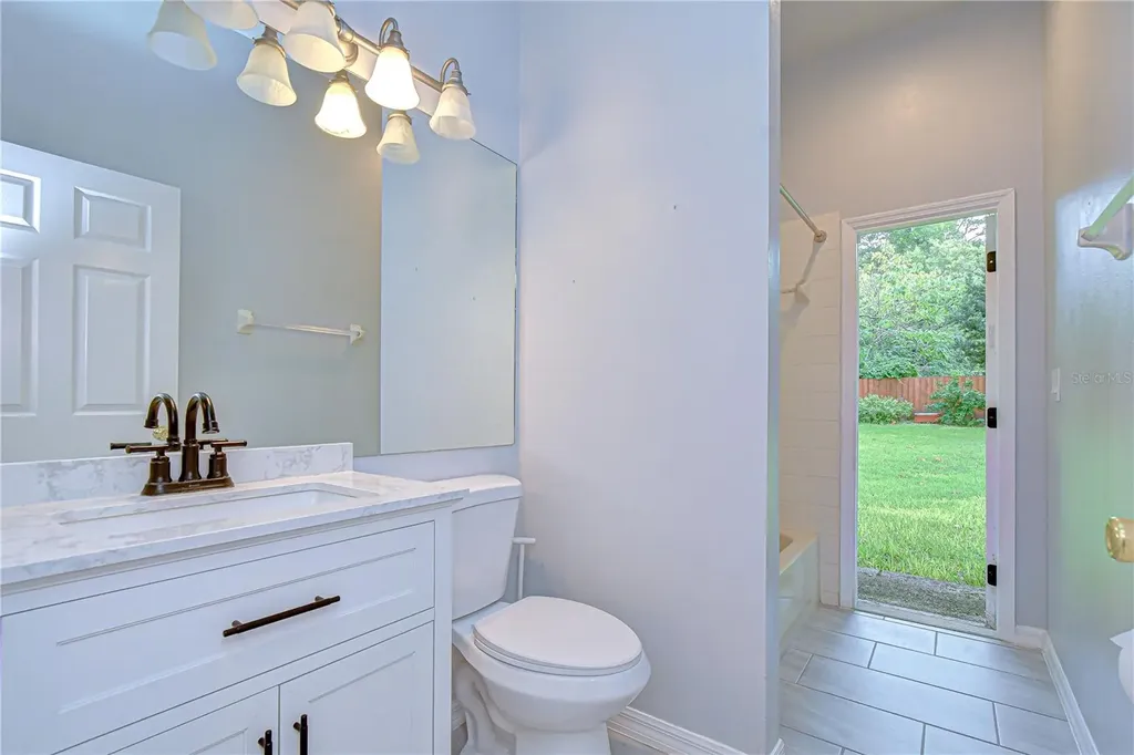 1142 Lumsden Trace Circle Valrico FL 33594