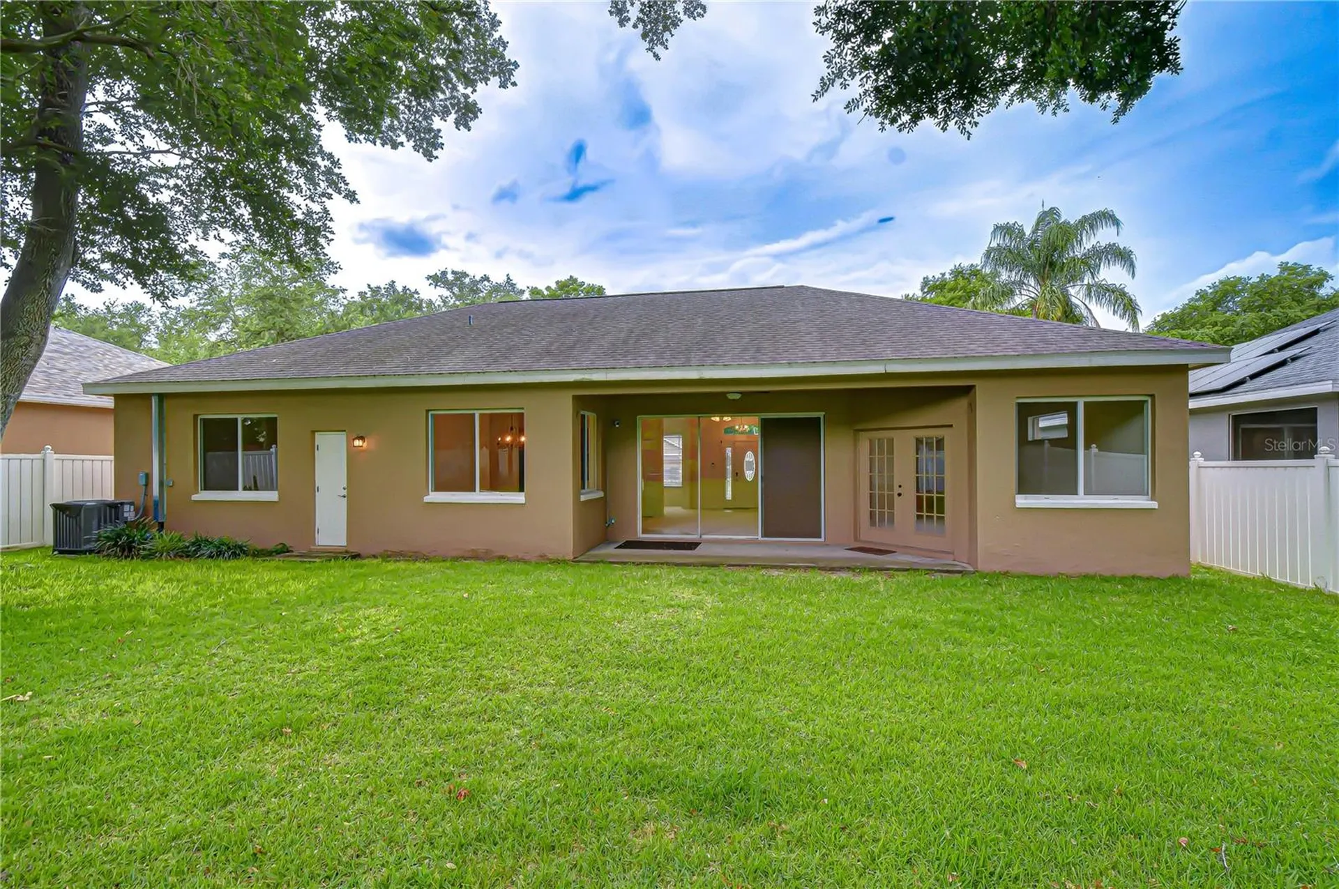 1142 Lumsden Trace Circle Valrico FL 33594