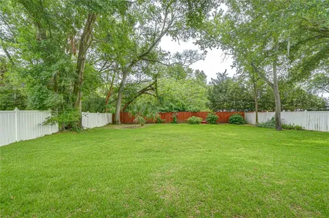 1142 Lumsden Trace Circle Valrico FL 33594