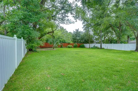 1142 Lumsden Trace Circle Valrico FL 33594