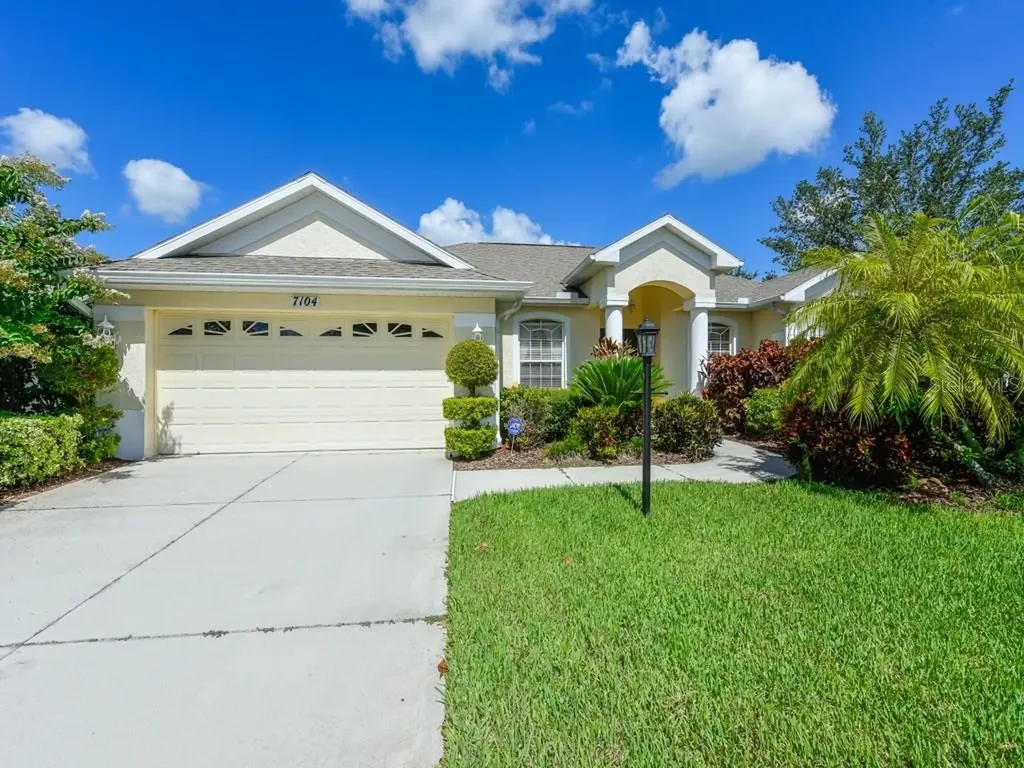 7104 Switchgrass Trail Lakewood Ranch FL 34202