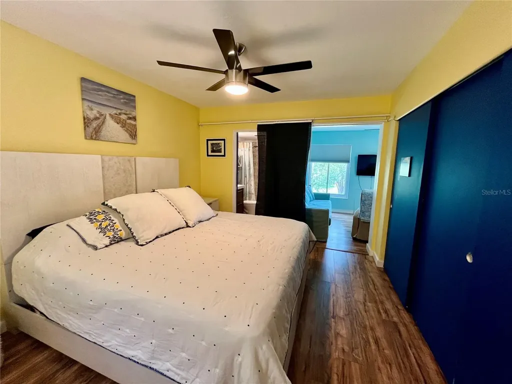 2021 Australia Way W Clearwater FL 33763