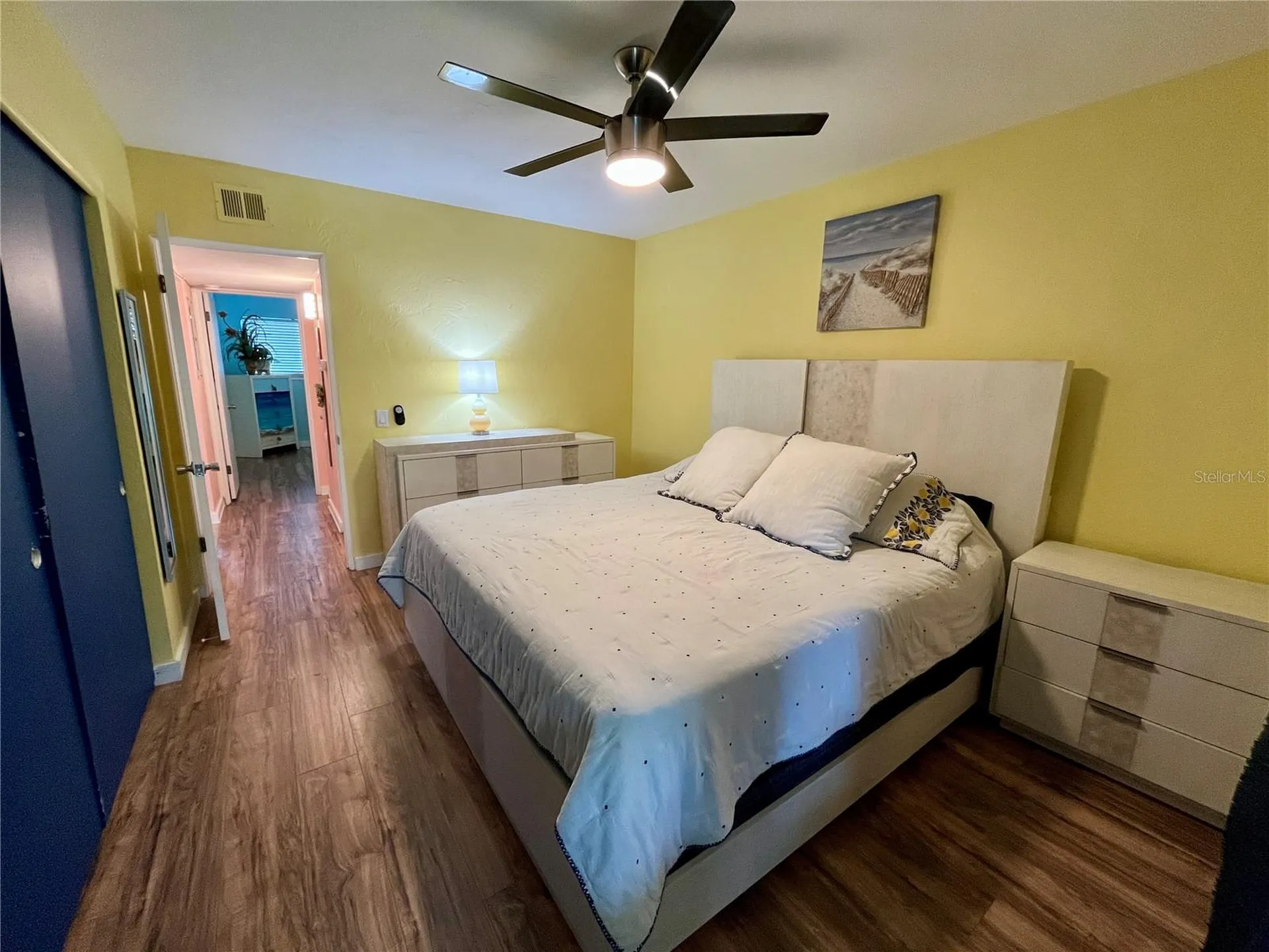 2021 Australia Way W Clearwater FL 33763