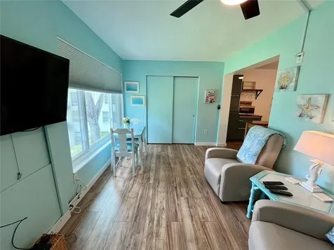 2021 Australia Way W Clearwater FL 33763
