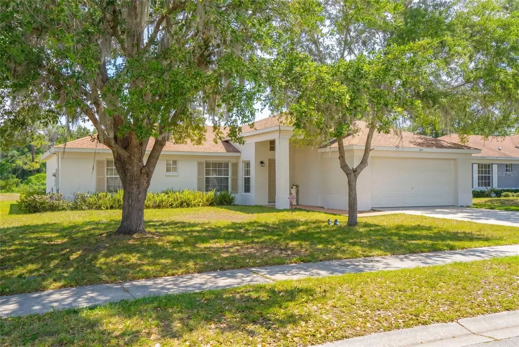 304 Coventry Estates Boulevard Deltona FL 32725