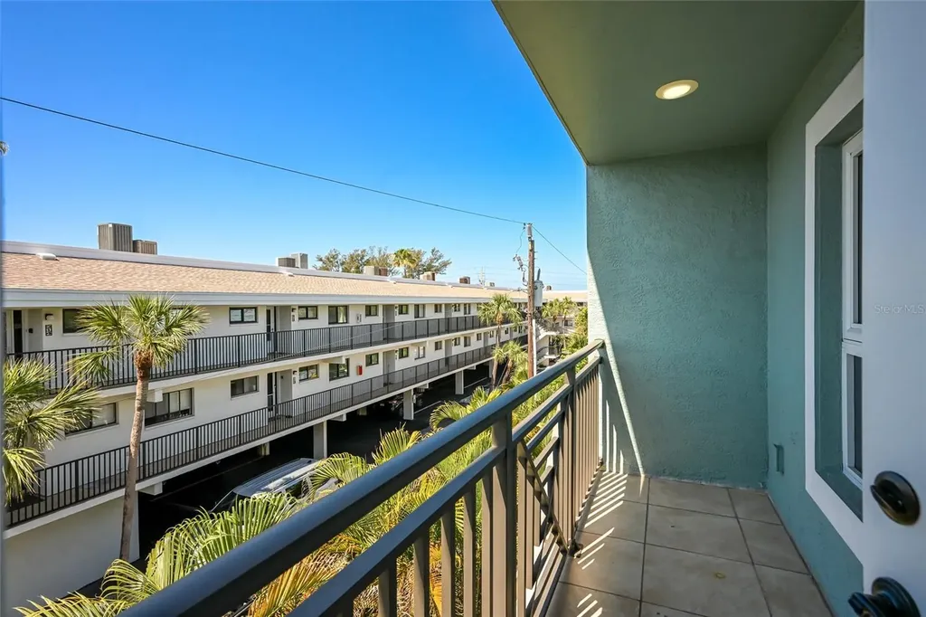 109 6th Street N Bradenton Beach FL 34217
