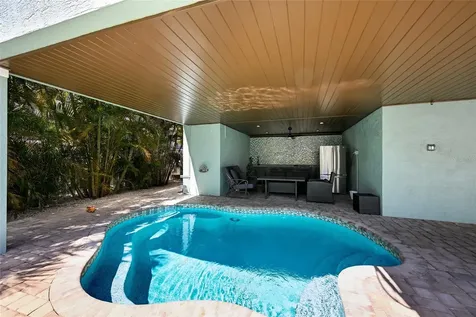 109 6th Street N Bradenton Beach FL 34217