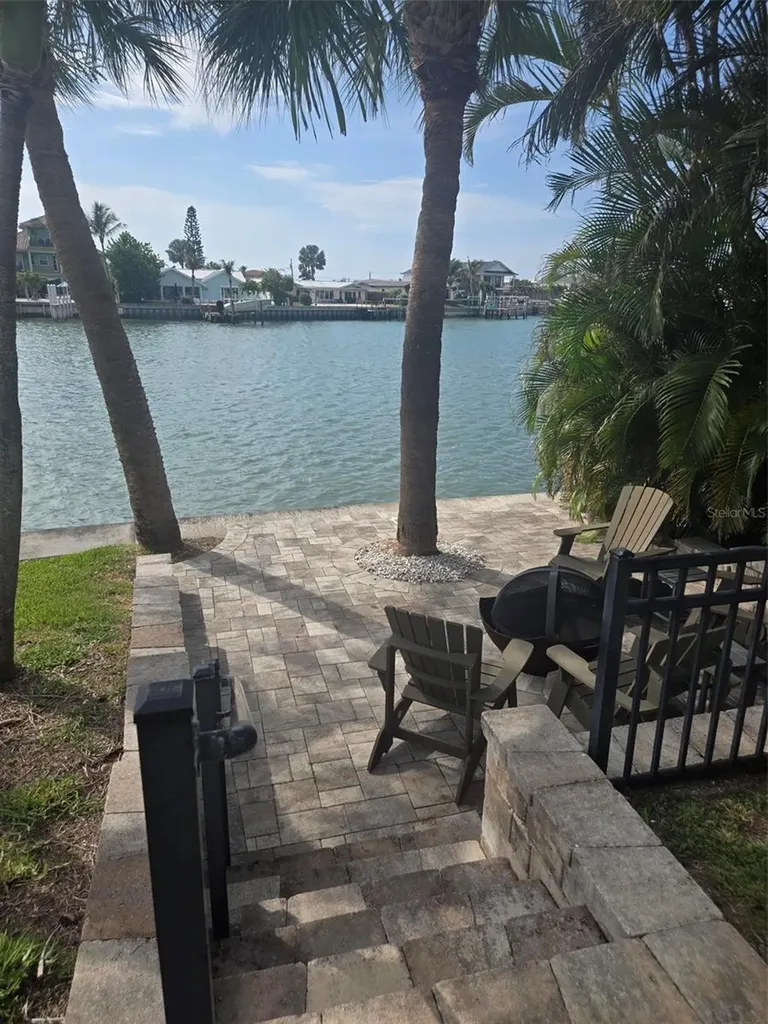 531 Harbor Drive N Indian Rocks Beach FL 33785