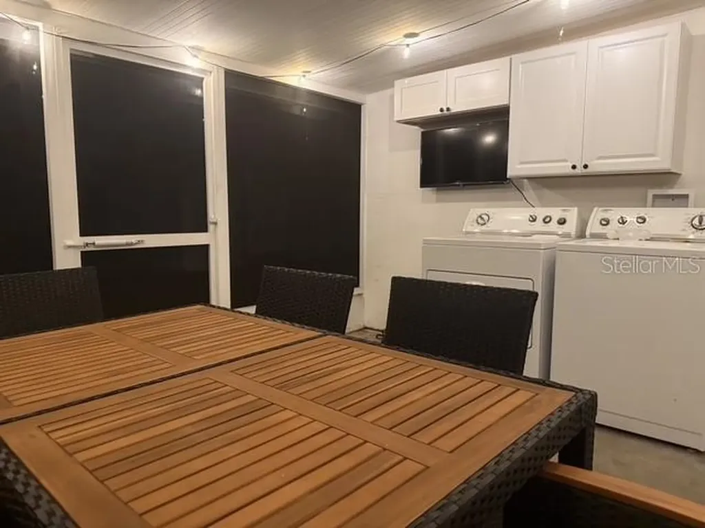 8096 Rose Terrace Seminole FL 33777