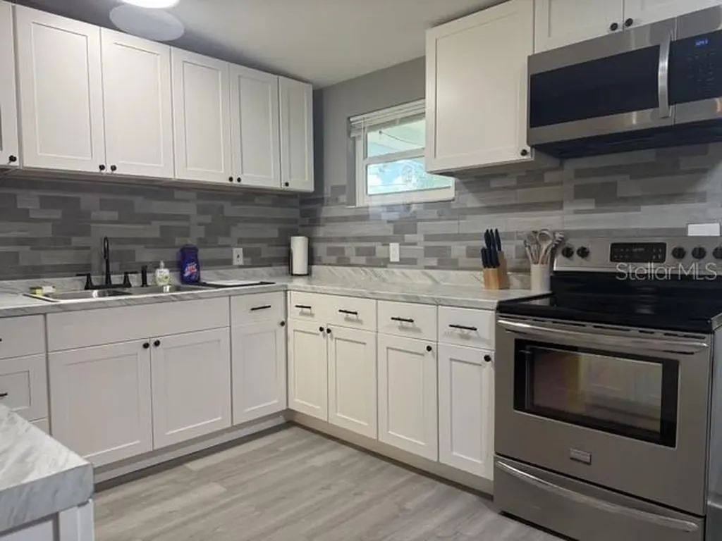 8096 Rose Terrace Seminole FL 33777
