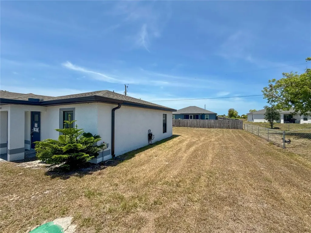 3010 NE 6th Place Cape Coral FL 33909