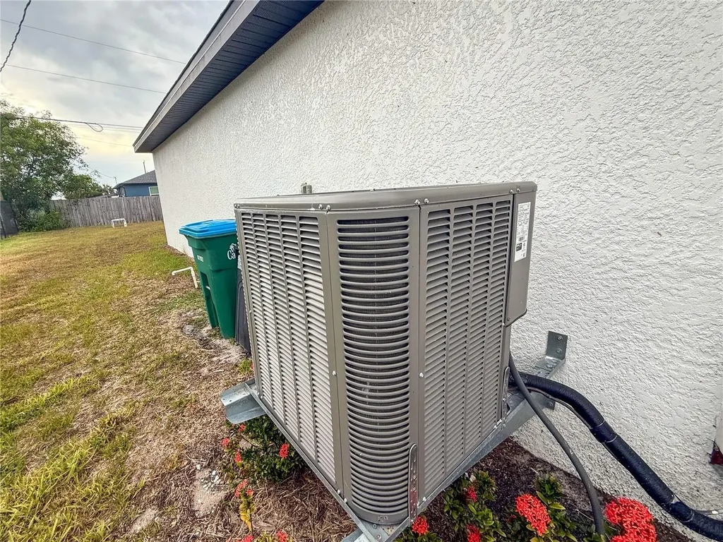 3010 NE 6th Place Cape Coral FL 33909