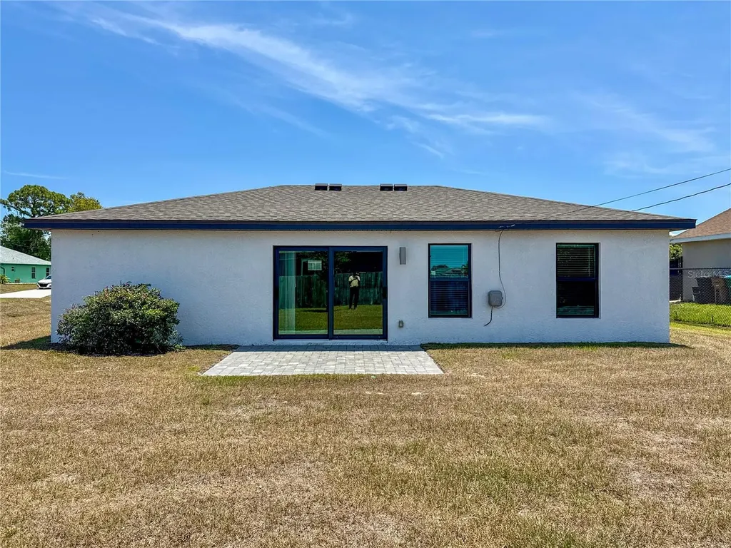 3010 NE 6th Place Cape Coral FL 33909
