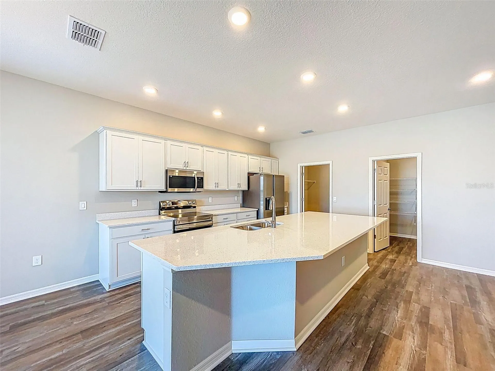1121 Mountain Flower Lane Davenport FL 33837