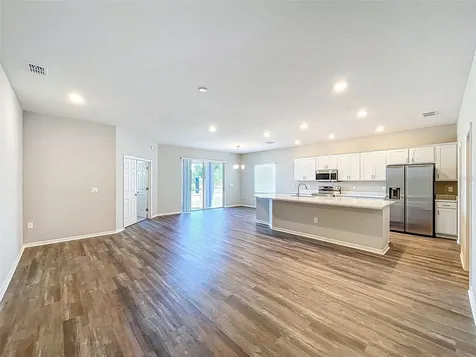 1121 Mountain Flower Lane Davenport FL 33837