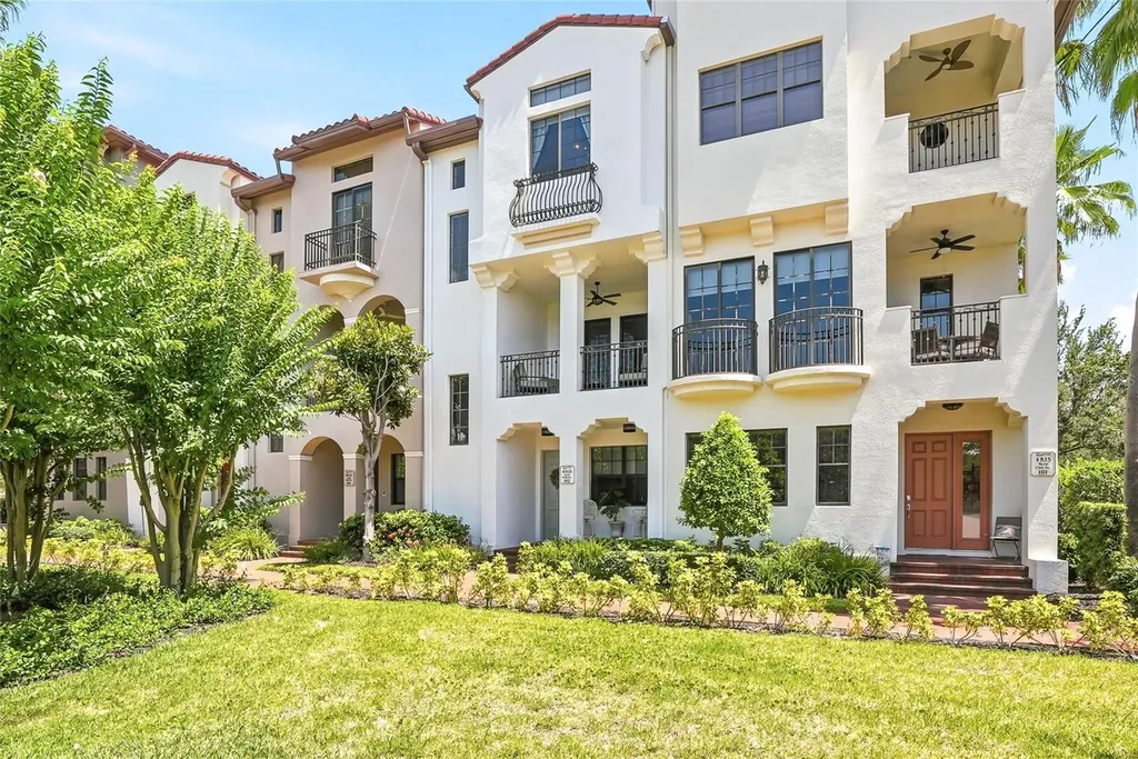 4815 Yacht Club Drive Tampa FL 33616