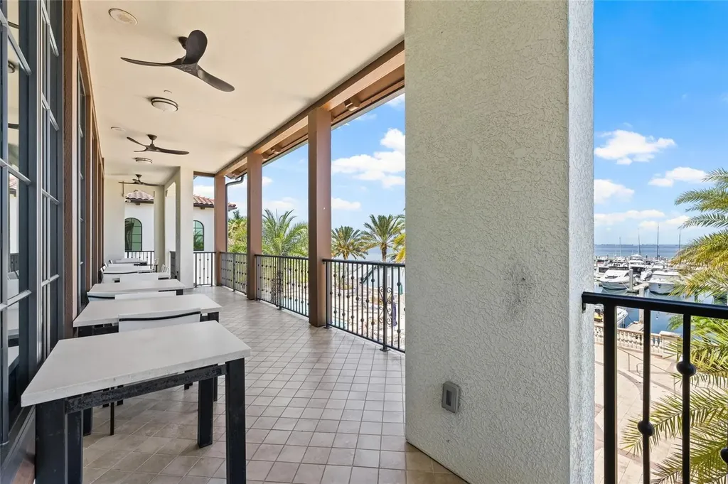 4815 Yacht Club Drive Tampa FL 33616