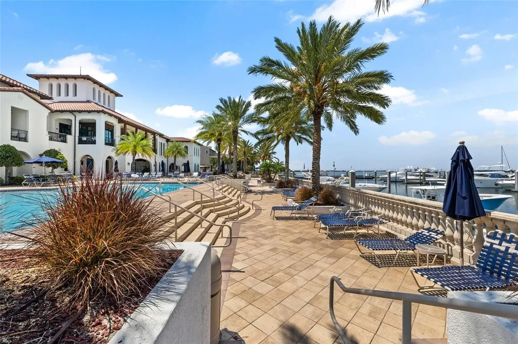 4815 Yacht Club Drive Tampa FL 33616