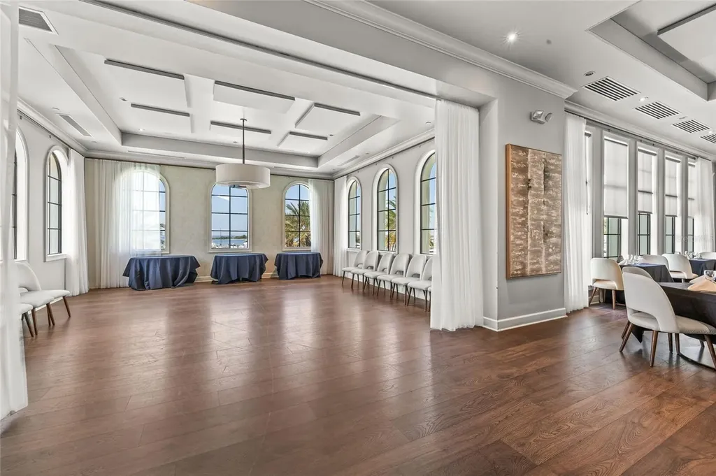 4815 Yacht Club Drive Tampa FL 33616