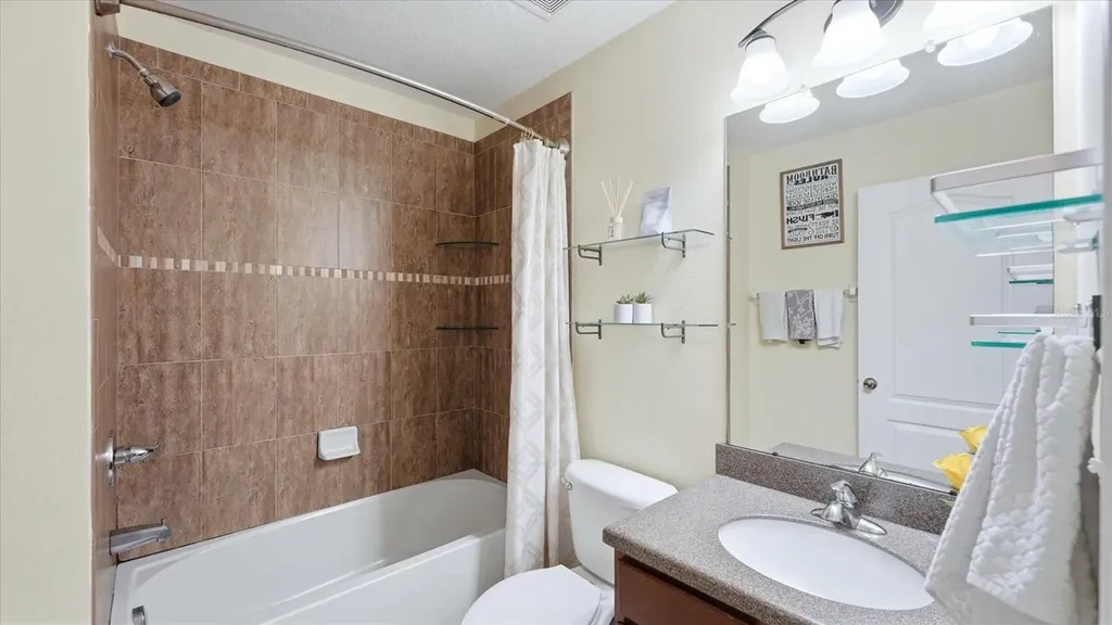5666 Aaron Court Sarasota FL 34232