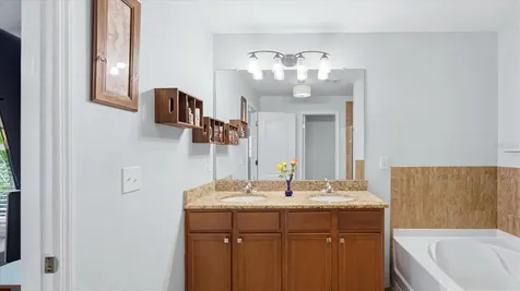 5666 Aaron Court Sarasota FL 34232