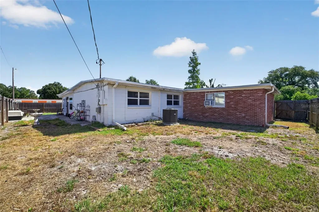 2015 Clarice Circle Tampa FL 33619