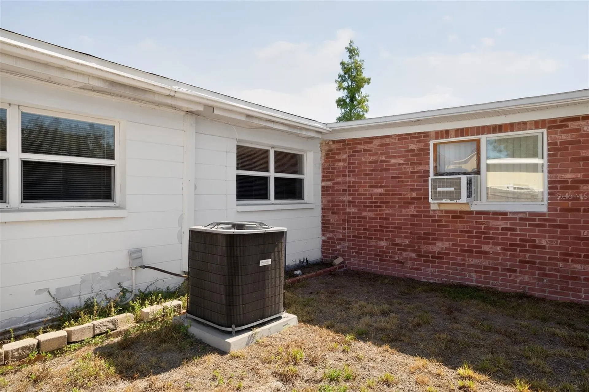 2015 Clarice Circle Tampa FL 33619