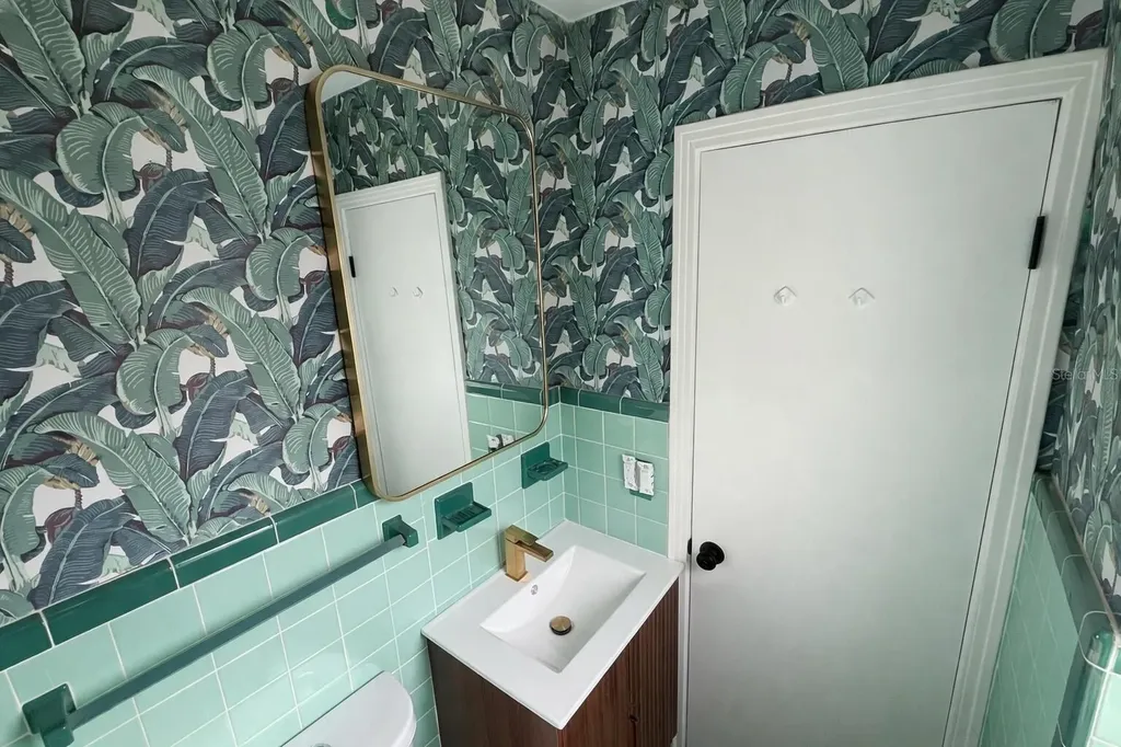630 Tam O Shanter Drive Orlando FL 32803
