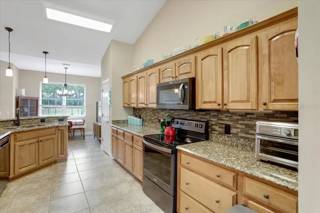 20641 NW 166th Place High Springs FL 32643