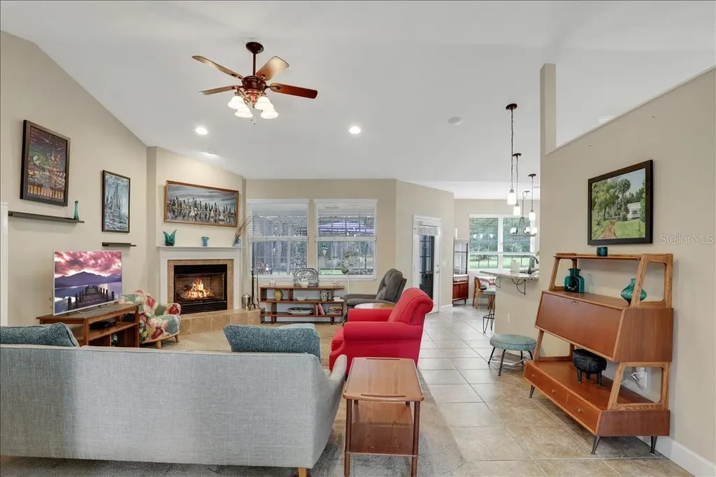20641 NW 166th Place High Springs FL 32643
