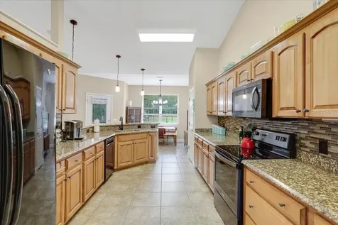20641 NW 166th Place High Springs FL 32643