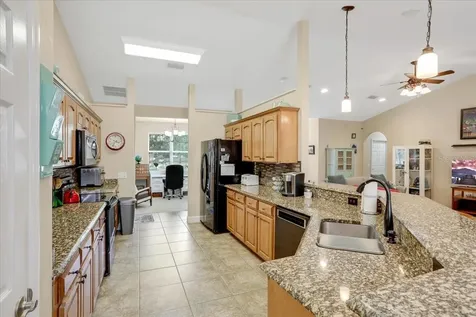 20641 NW 166th Place High Springs FL 32643