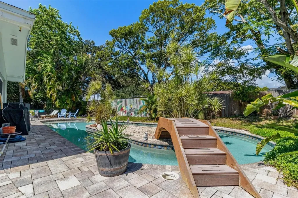 1456 Cameo Way Clearwater FL 33756