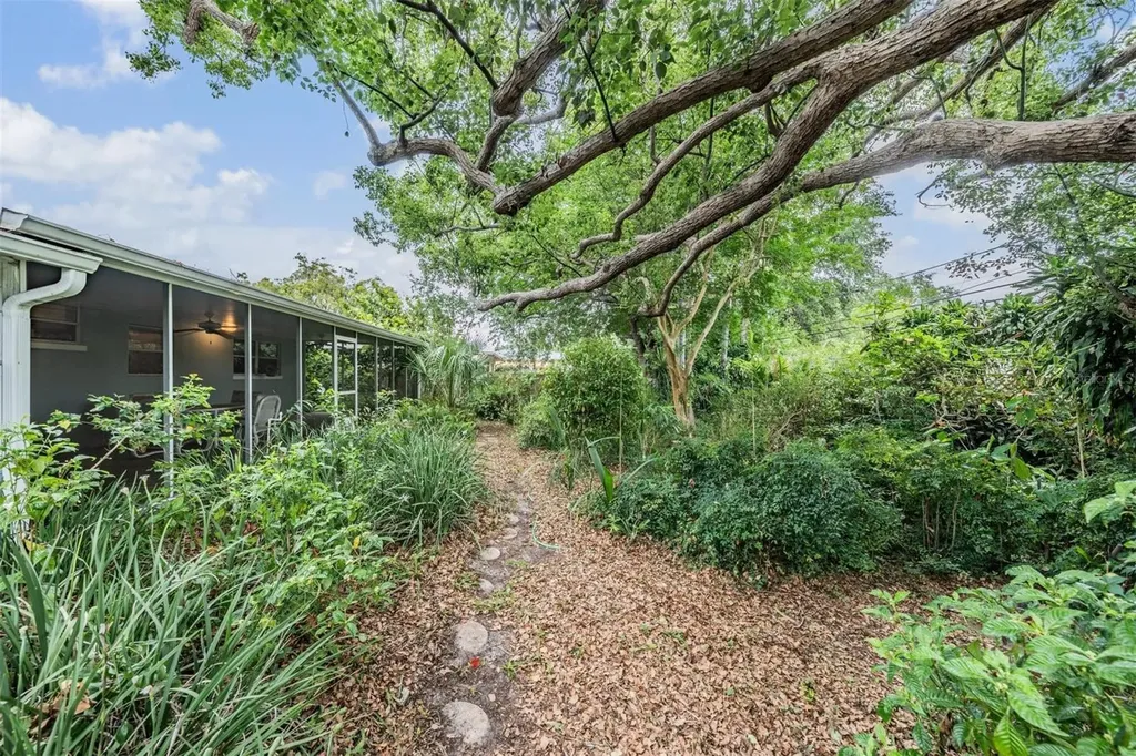 1951 Jeffords Street Clearwater FL 33764