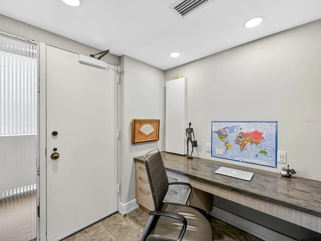 1255 N Gulfstream Avenue Sarasota FL 34236