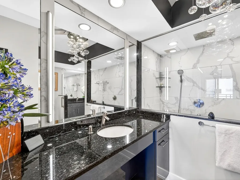 1255 N Gulfstream Avenue Sarasota FL 34236