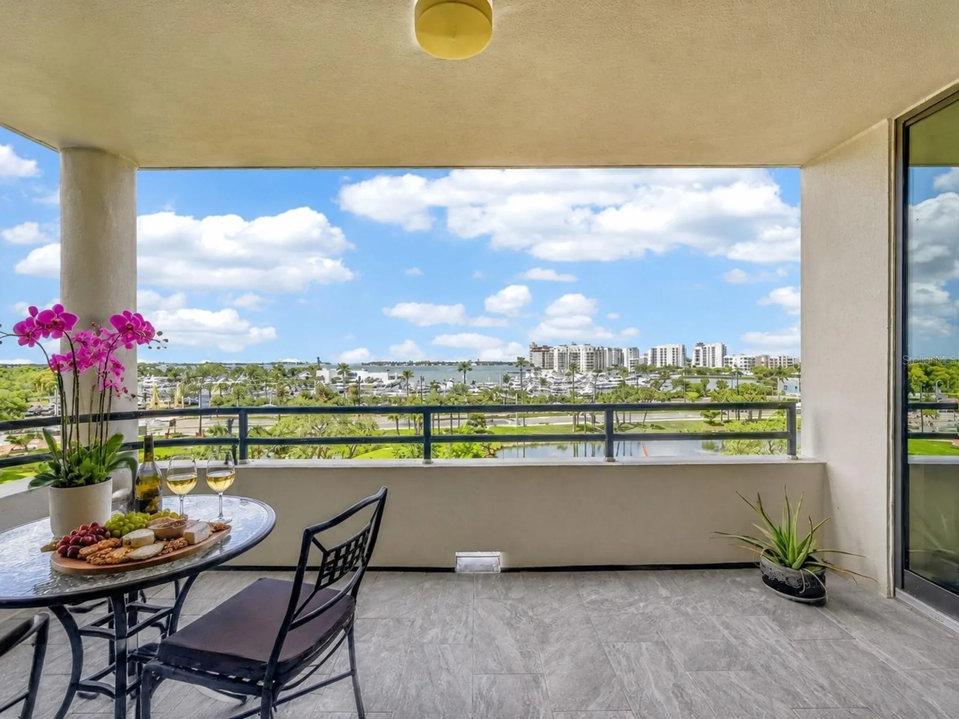 1255 N Gulfstream Avenue Sarasota FL 34236