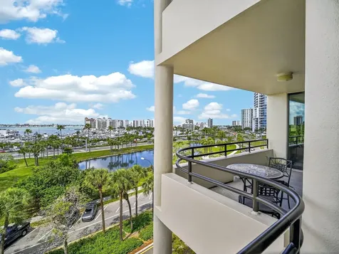 1255 N Gulfstream Avenue Sarasota FL 34236