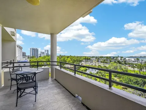 1255 N Gulfstream Avenue Sarasota FL 34236
