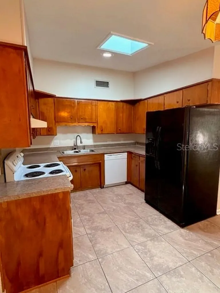 250 Cedarwood Drive Maitland FL 32751