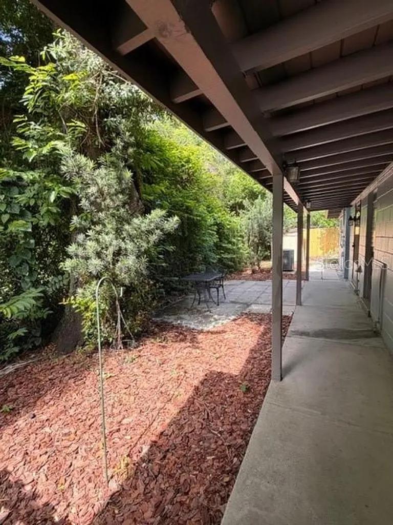 250 Cedarwood Drive Maitland FL 32751