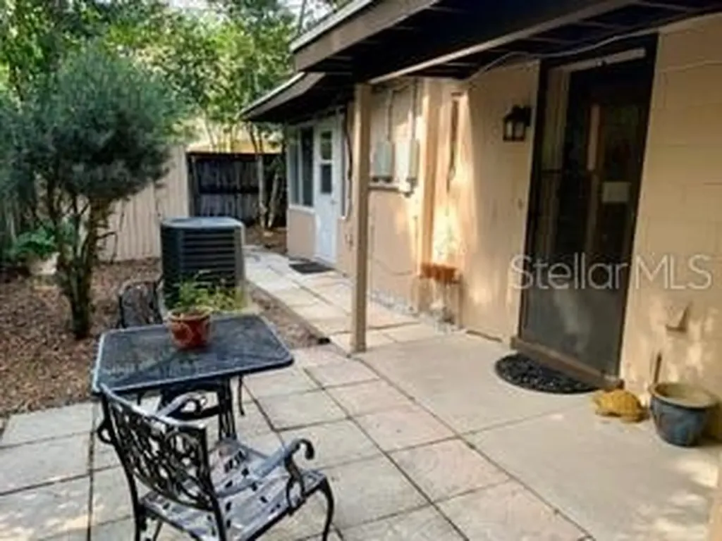 250 Cedarwood Drive Maitland FL 32751