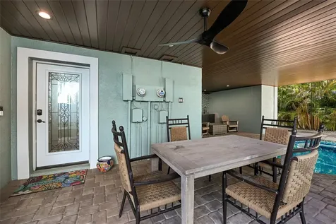 109 6th Street N Bradenton Beach FL 34217