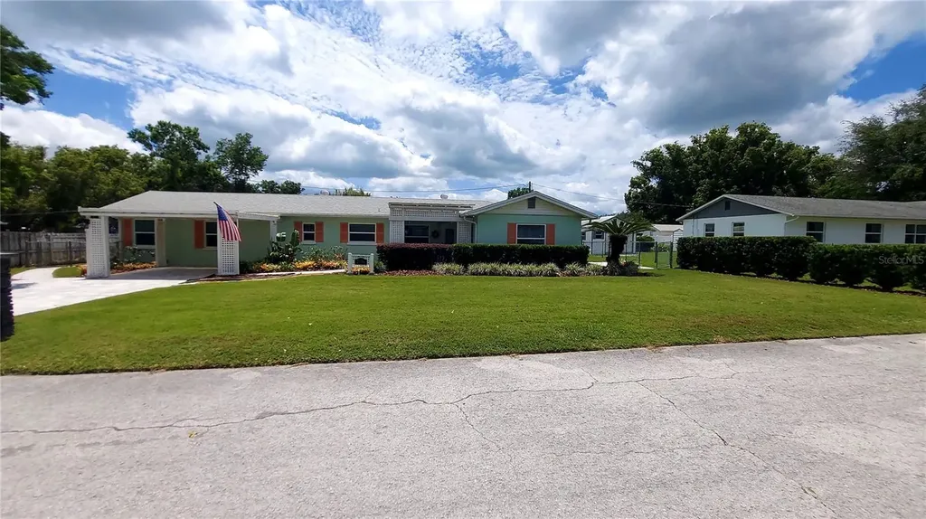 2136 Sylvan Point Drive Mount Dora FL 32757