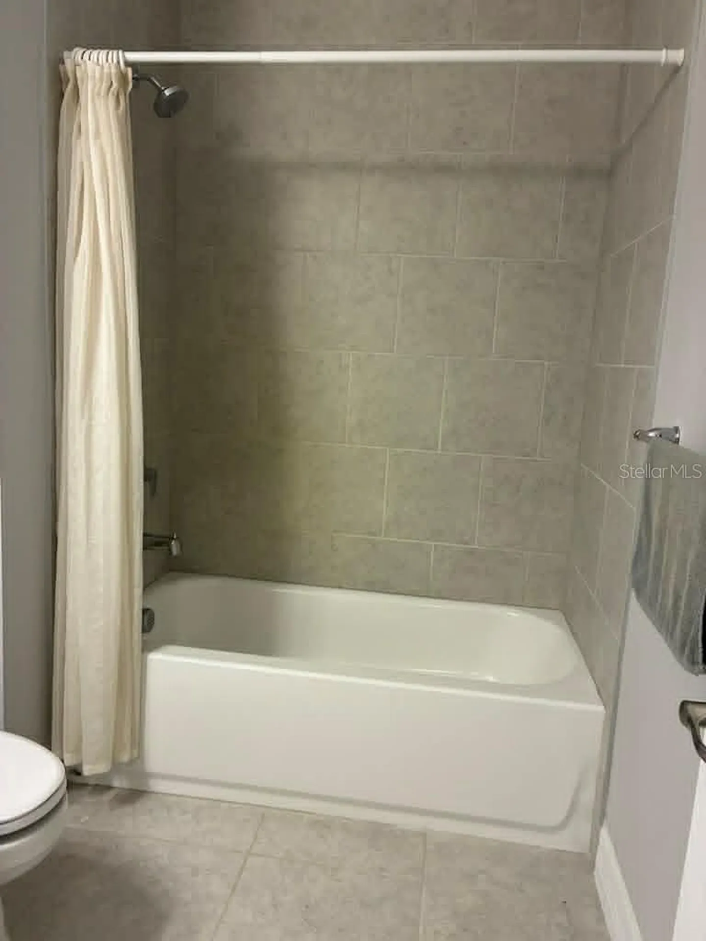 524 E Avondale Drive Dunnellon FL 34434