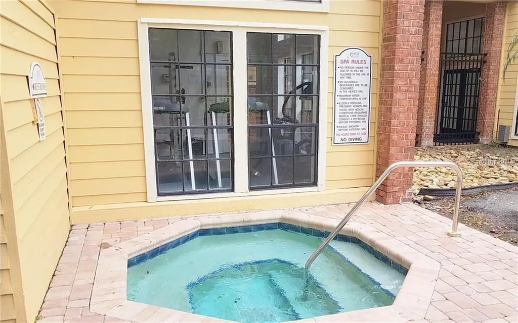 8724 Mallard Reserve Drive Tampa FL 33614